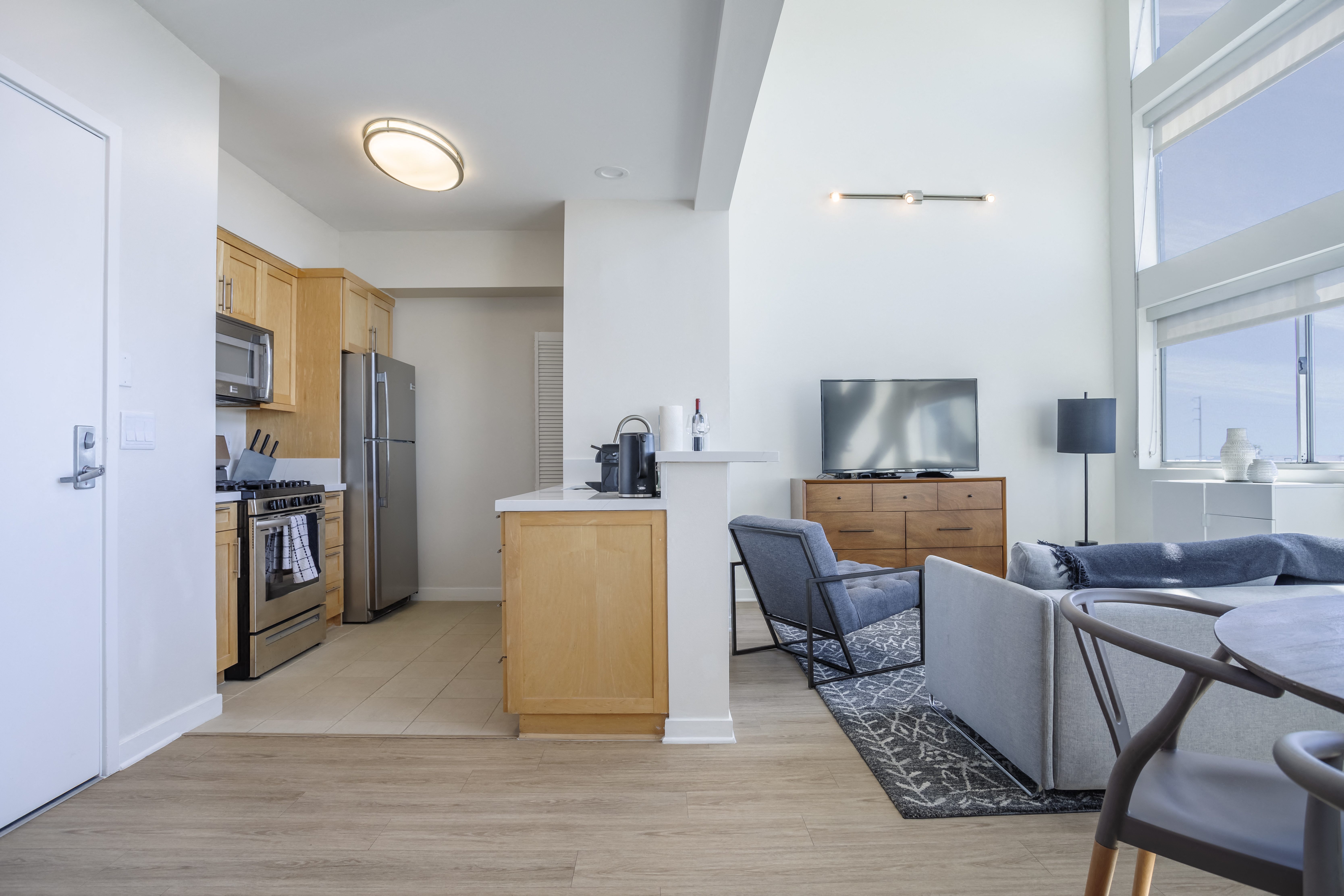 West-Los-Angeles-Apartments-NMS-1759-Beloit-3Loft-K1